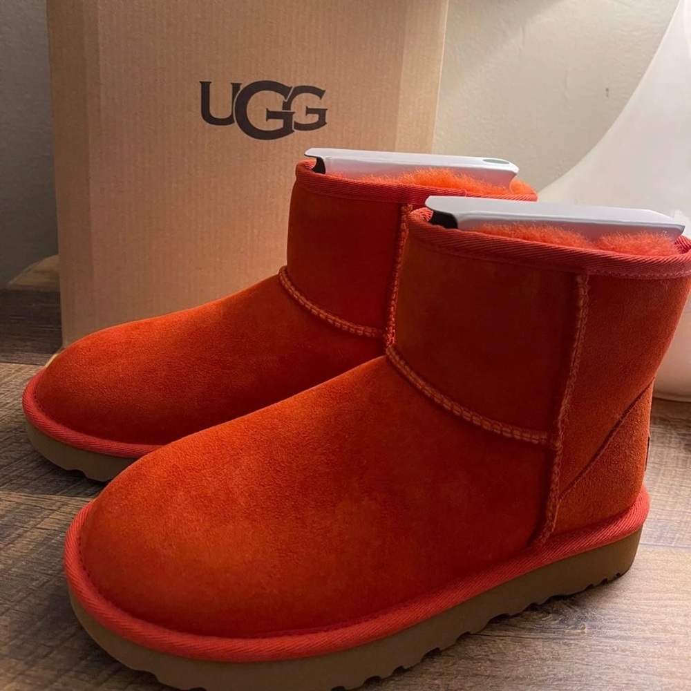 Ugg size 5